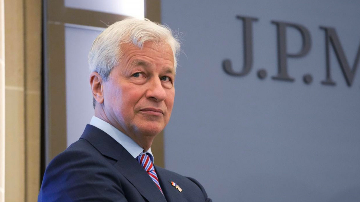 jamie-dimon-jpm Ucraina, JP Morgan avverte: "Preparatevi, è in arrivo un uragano economico" (anche per l'Italia)