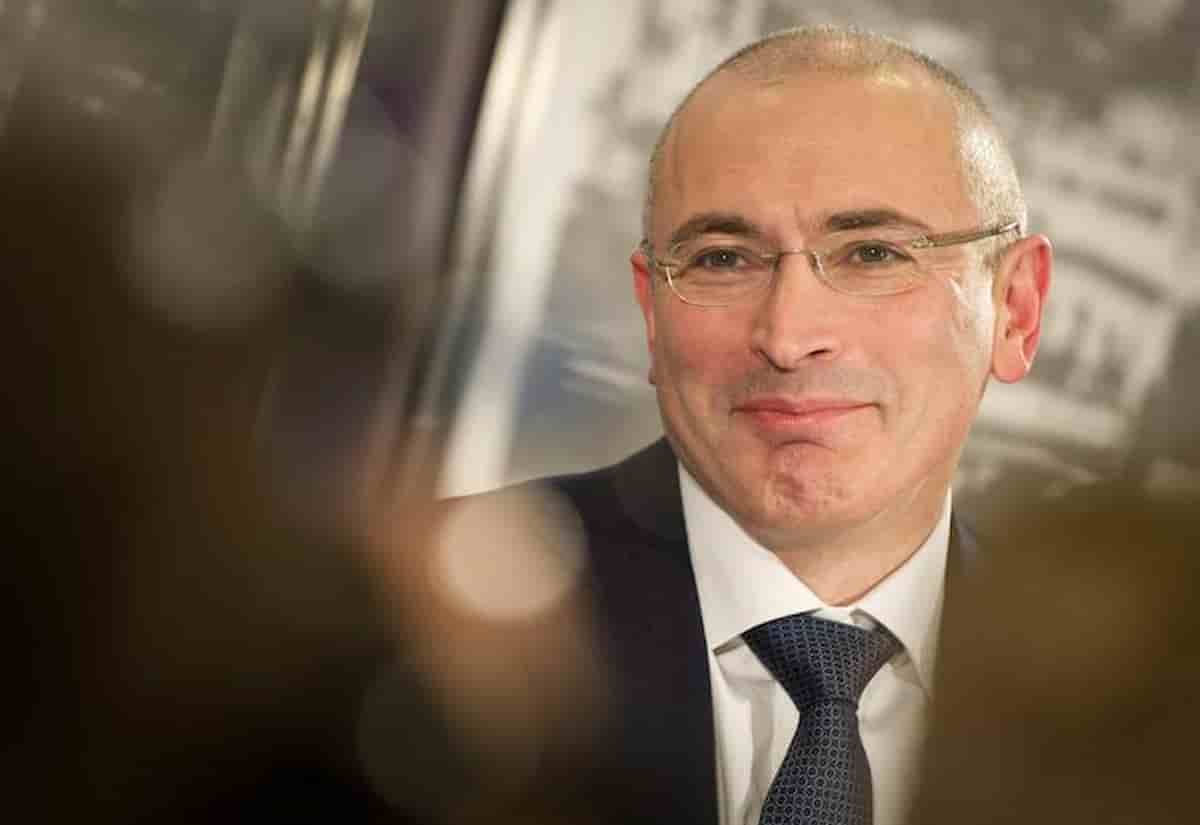 Il dissidente russo Khodorkovsky: "Se l'Ucraina sarà aiutata Putin sarà costretto a negoziare altrimenti..."