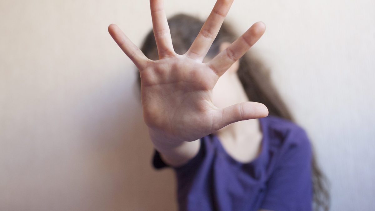 Un 60enne ha violentato due bambine: arrestato in provincia di Salerno