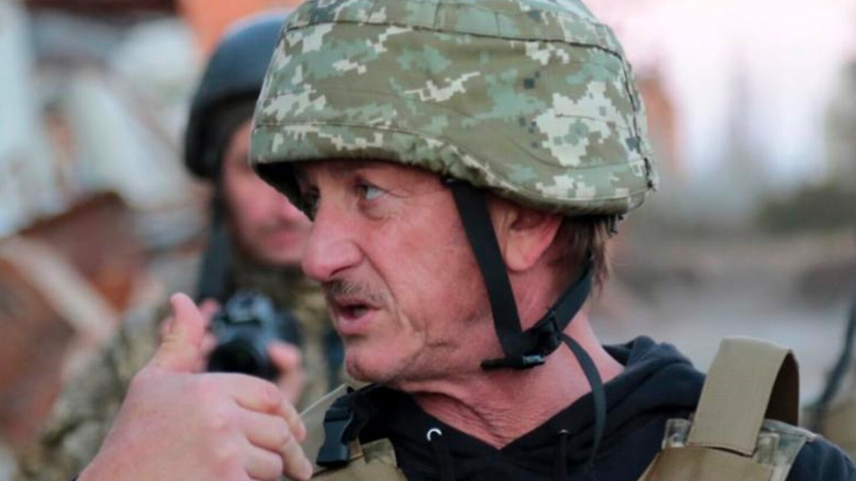 Ucraina, Zelensky incontra Sean Penn: "Grazie al tuo film, il mondo conoscerà la verità"