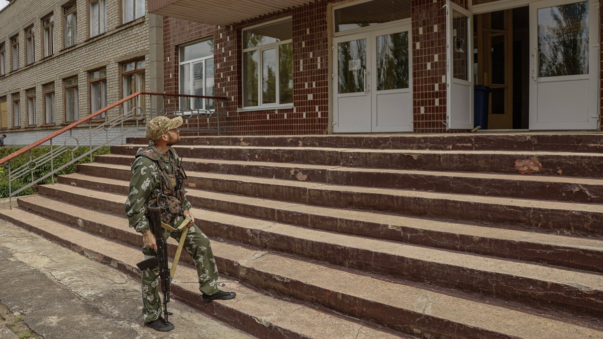 Ucraina, a Severodonetsk si combatte casa per casa: "L'80% della città è in mano ai russi"