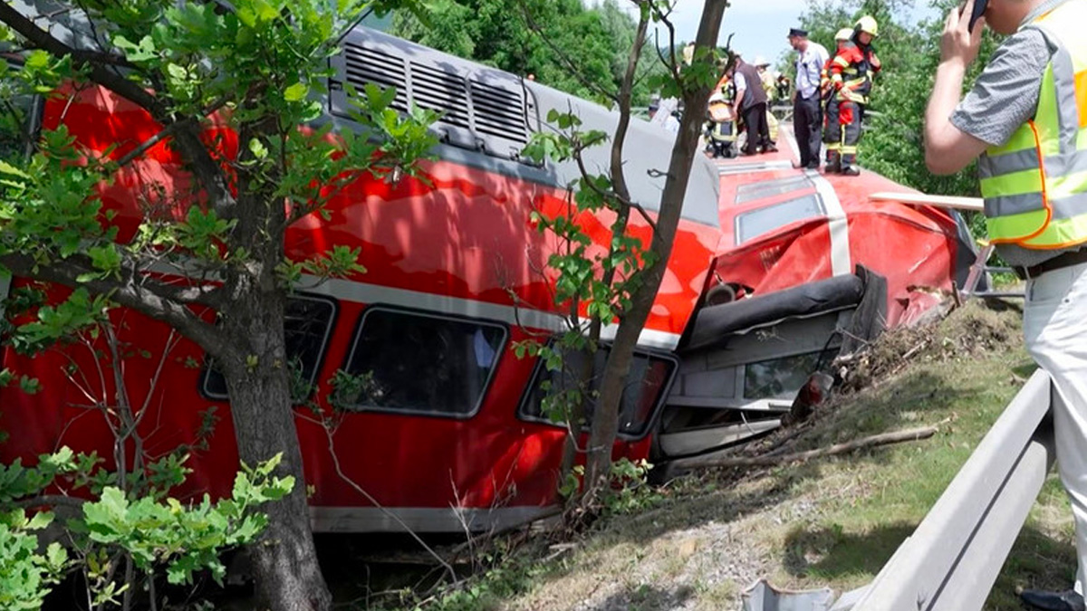 Baviera, deraglia un treno: il bilancio provvisorio è di 4 morti e 60 feriti