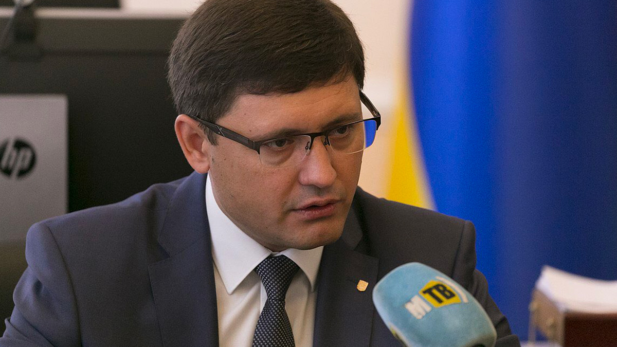 Ucraina, il sindaco di Mariupol denuncia: "I  russi stanno arrestando e sparando ai nostri volontari"