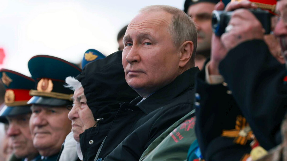 Ucraina, un ex 007 inglese rivela: "Putin ha i giorni contati, gli restano poco più di 3 mesi"