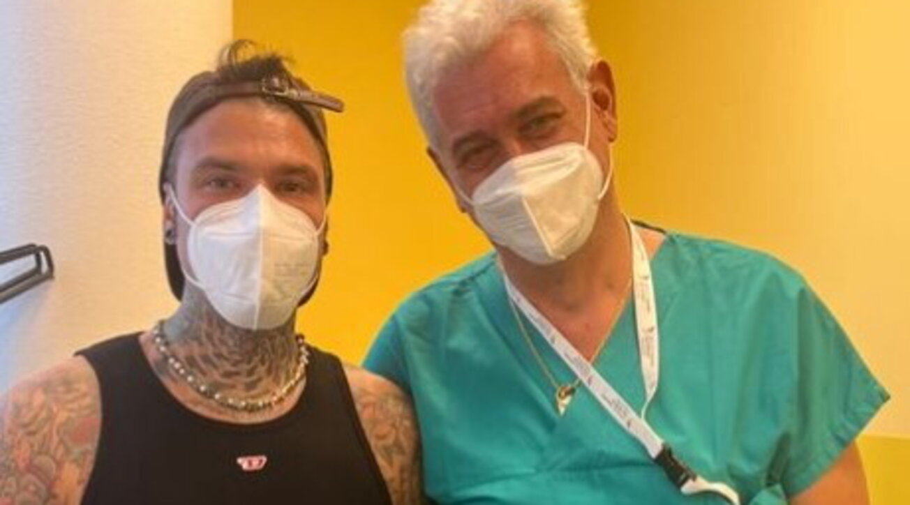 Fedez ritorna in ospedale per una visita di controllo: "È andata..."