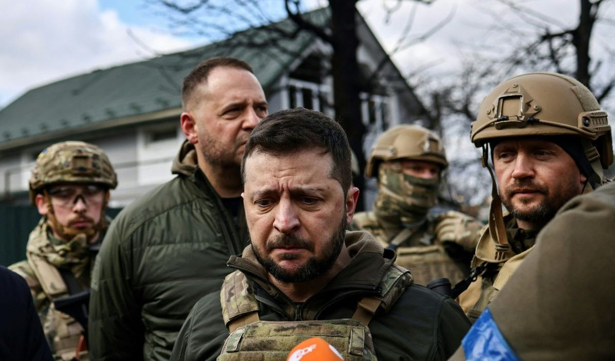 Ucraina, Zelensky nella Izyum liberata: "Qua ho visto cose sconvolgenti, come a Bucha"