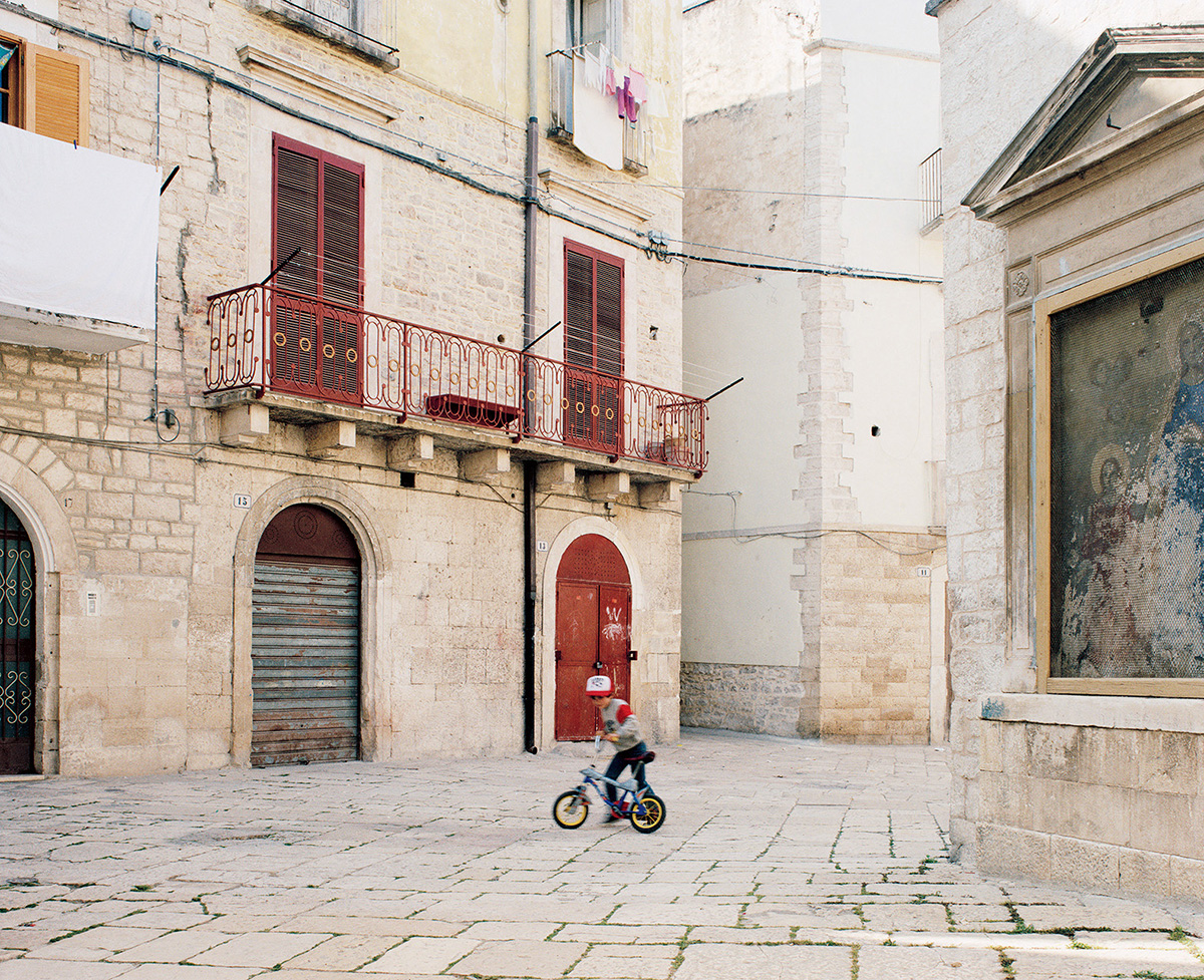 La Puglia di Luigi Ghirri: un grande ciclo narrativo nell’invenzione di un poeta del racconto