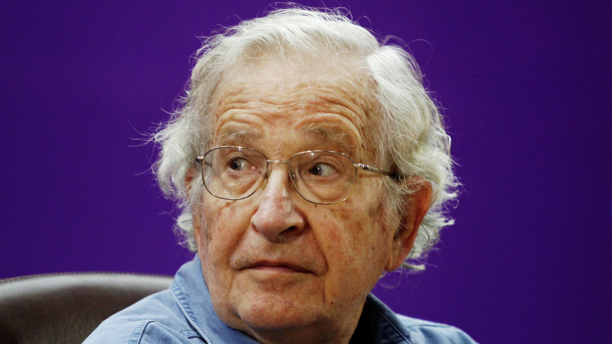 Così l'America ha ritrovato il suo nemico ideale: Putin. Così parlò Chomsky (e Limes)