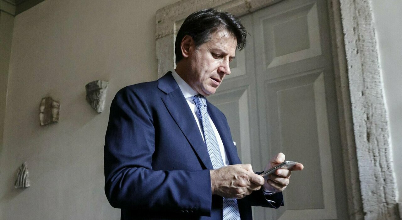 "Porta a Porta", questa sera alle 23.30 su Rai1: Giuseppe Conte ospite di Bruno Vespa