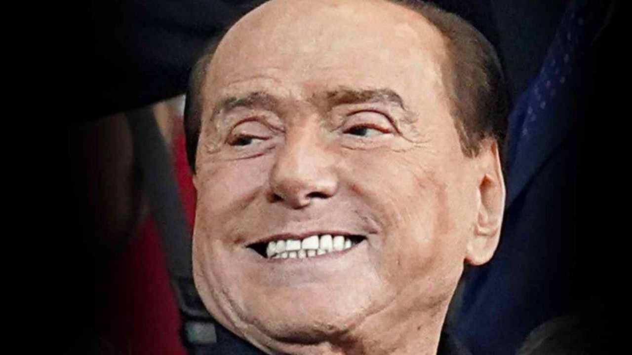 Berlusconi omaggia il 25 aprile ma non usa mai le parole fascismo e antifascismo