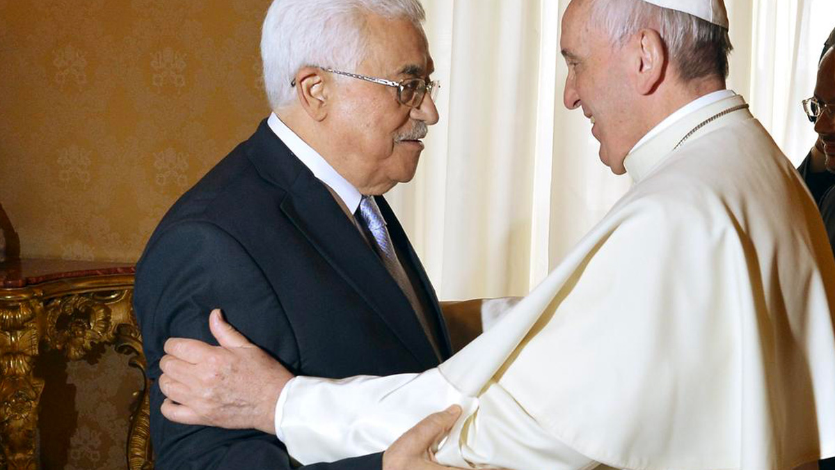 Medio Oriente, Abu Mazen ha telefonato a Papa Francesco: ecco cosa ha detto il leader palestinese al Pontefice