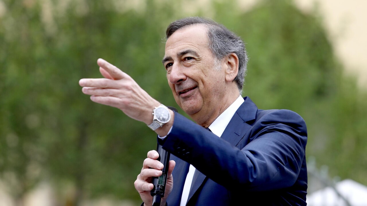 Sala allarga il campo e spera: "Voglio dare una mano, mi auguro non ci siano veti" Sala allarga il campo e spera: "Voglio dare una mano, mi auguro non ci siano veti"