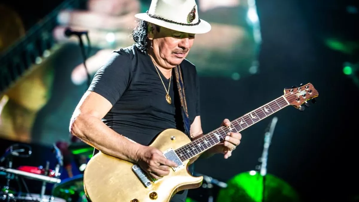 Carlos Santana ha un malore sul palco e sviene: paura per la leggenda durante un concerto