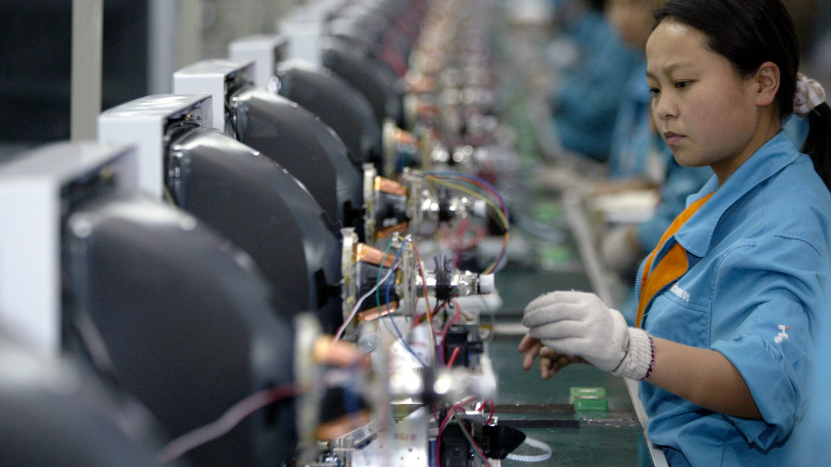 L'economia cinese crolla: -13,7% a Shangai,  il Pil si ferma al + 0,4%