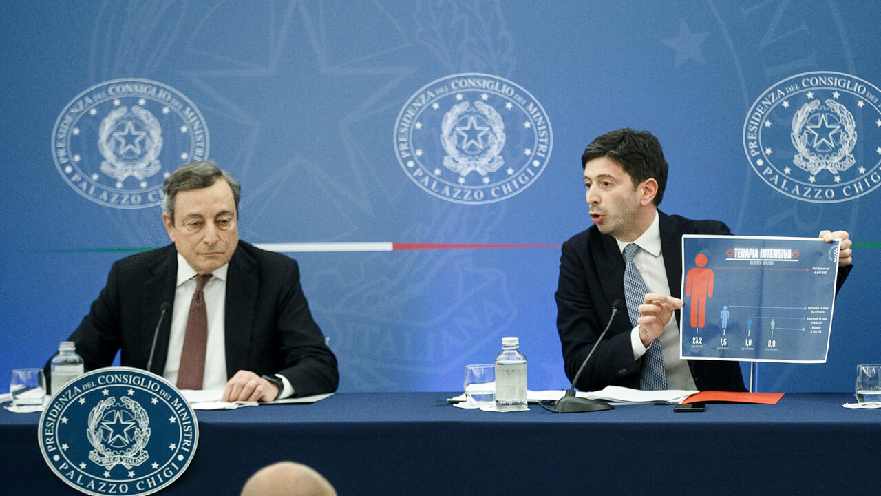 Draghi, Speranza: "Al paese non serve l'avventura, lavorare per evitare la crisi"