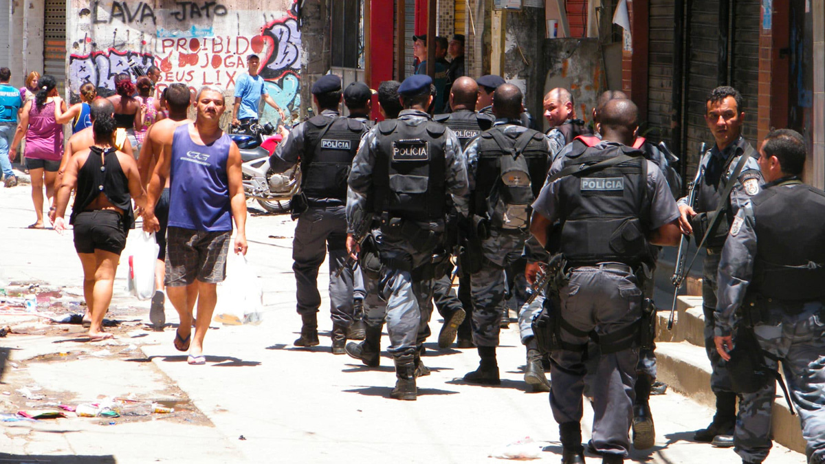Brasile, massacro della polizia nella favela di Alemao: 18 morti