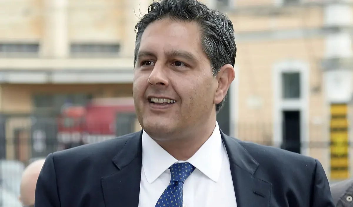 Toti verso il patteggiamento con la Procura di una condanna a due anni per corruzione
