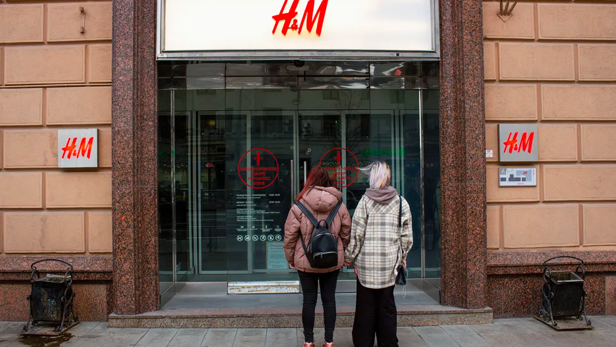 h-m-russia H&M liquida tutte le attività in Russia: il marchio fashion segue l'esempio di altre multinazionali