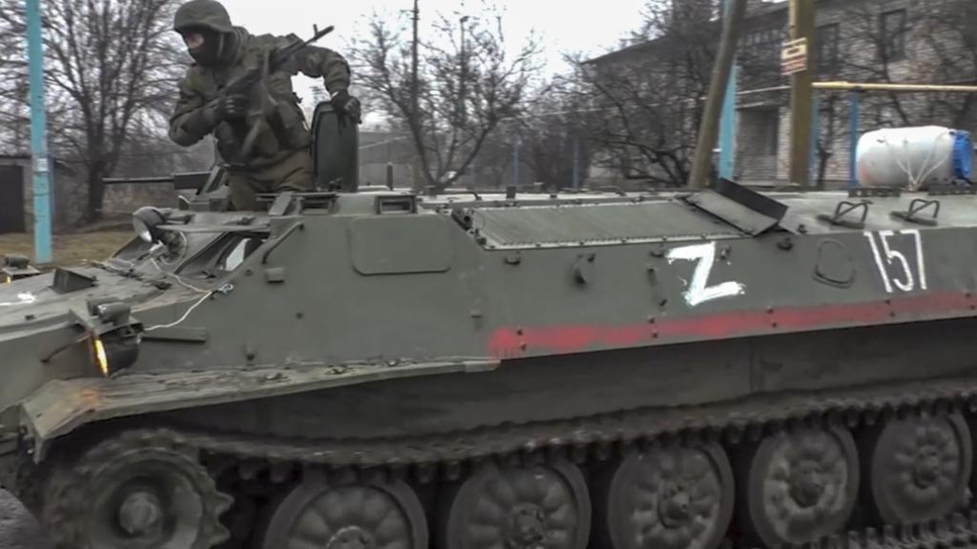 Kiev: "I russi indietreggiano lungo la strada strategica nel Donetsk"
