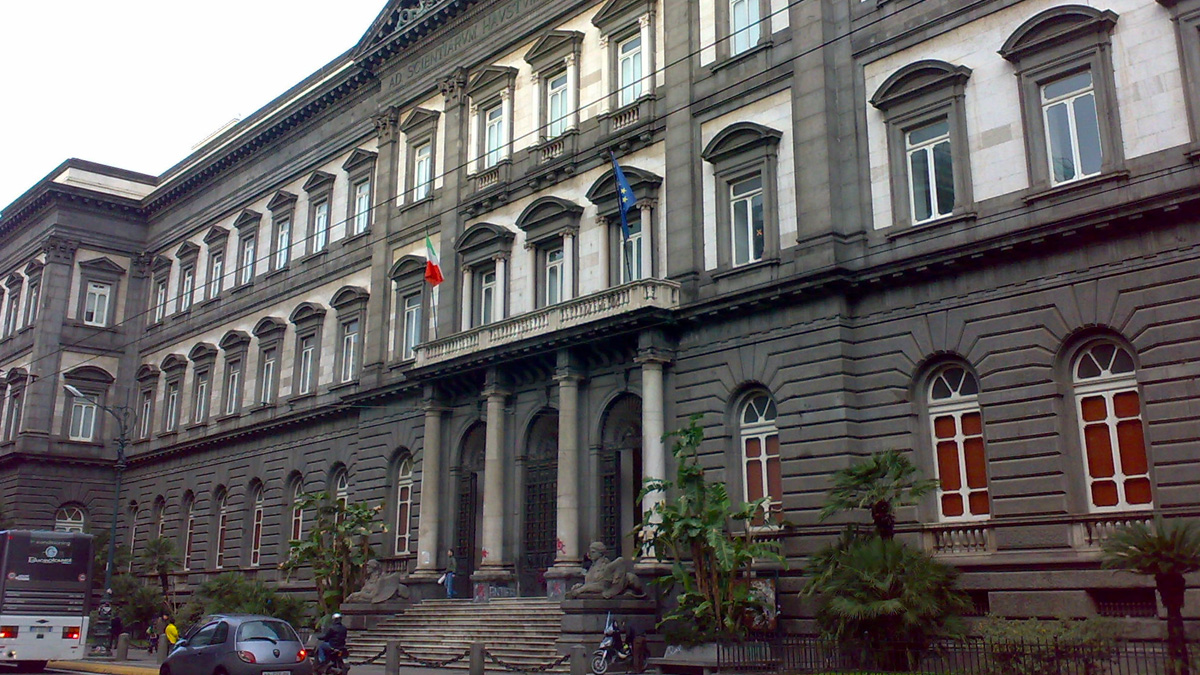 Da 18 anni all'Università senza laurearsi, il giudice dà ragione al padre: "Basta soldi"