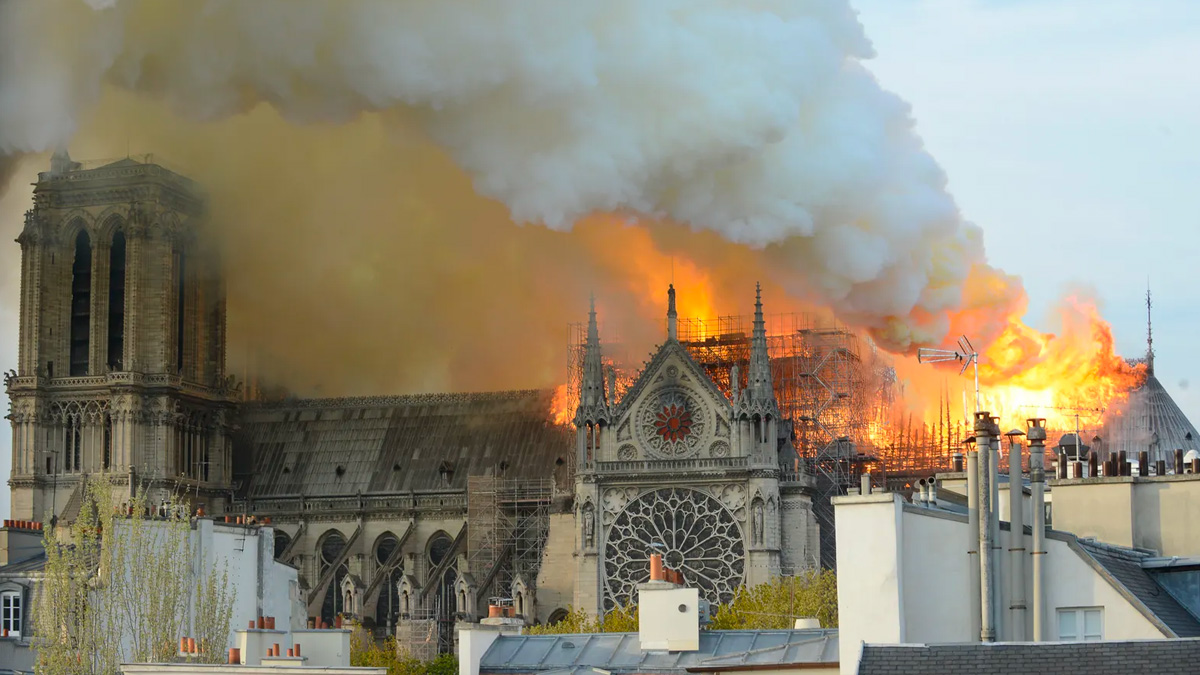 Notre Dame, il ministero della cultura ci spera: "Puntiamo a riaprirla nel 2024"