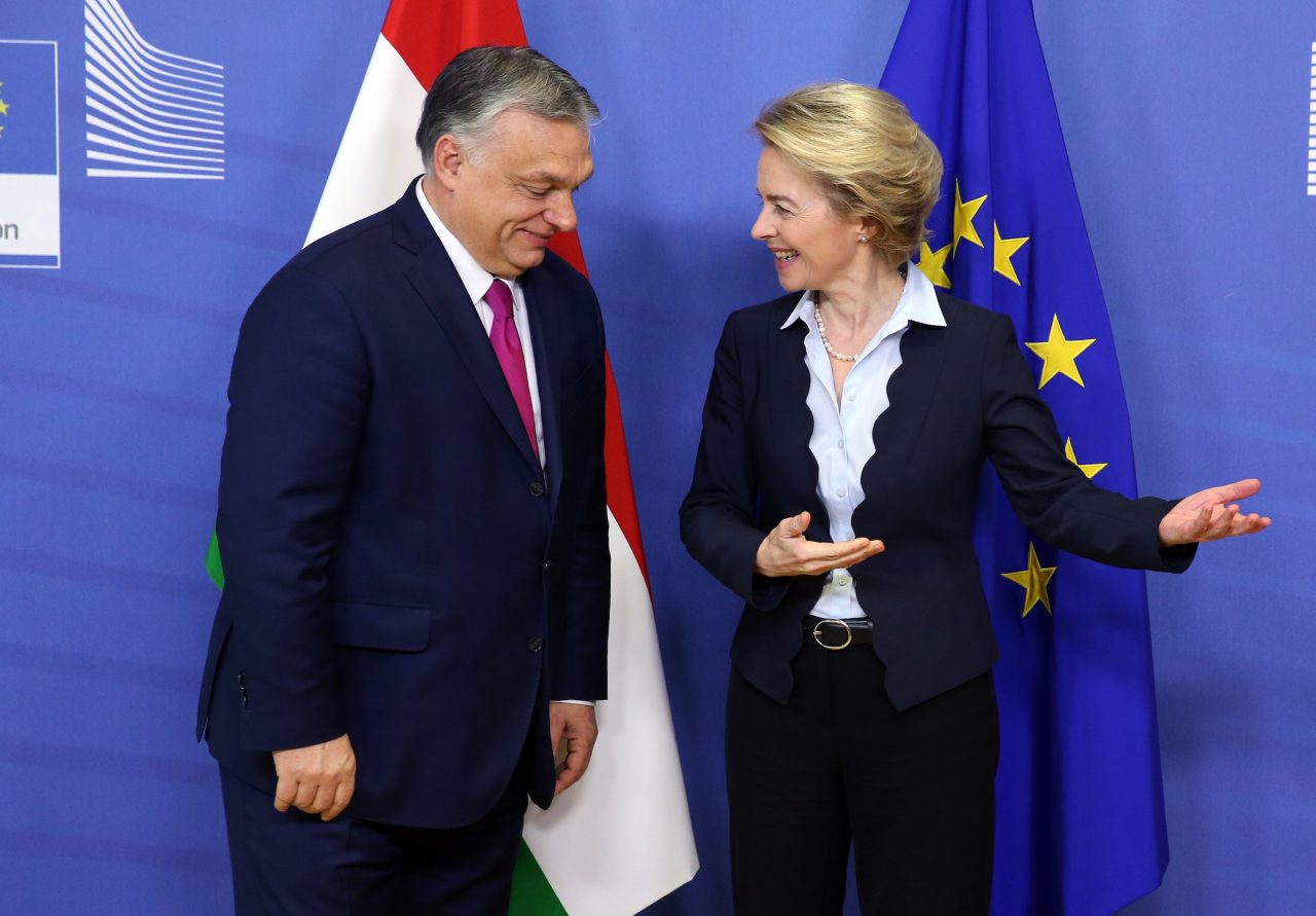 Orban strumentalizza il Qatargate: "È l'ora di bonificare la palude di Bruxelles"