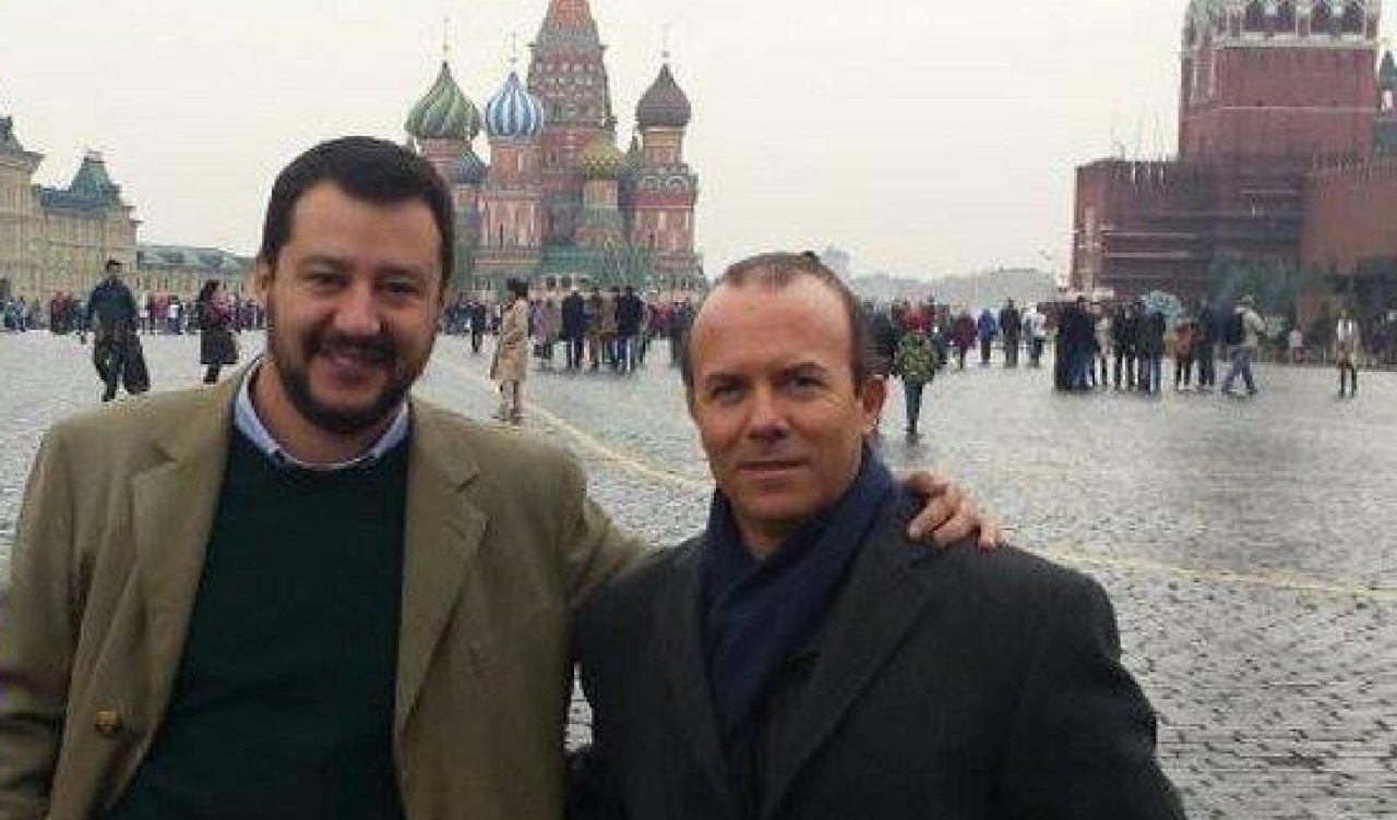 Russia, le bugie di Salvini (che dimentica Berlusconi): "Il Pd ci ha resi dipendenti dal gas russo"