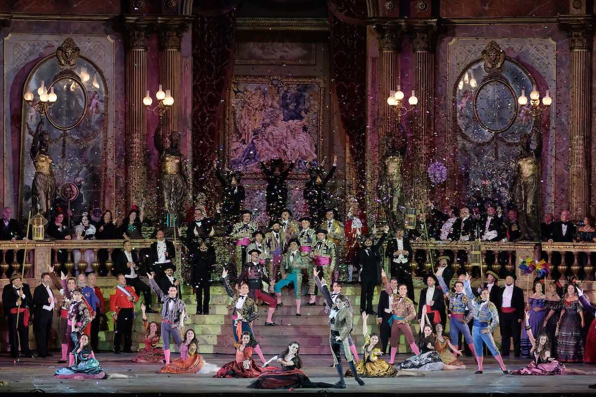 "La Traviata di Giuseppe Verdi", questa sera alle 21.20 su Rai3 dall'Arena di Verona