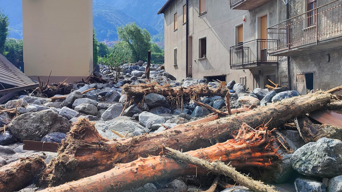 Maltempo, esonda un torrente nel Bresciano: 40 sfollati e tre feriti