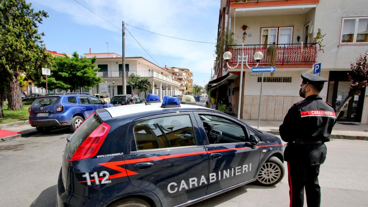 Acerra, spari su alcuni minorenni: gambizzati due giovani