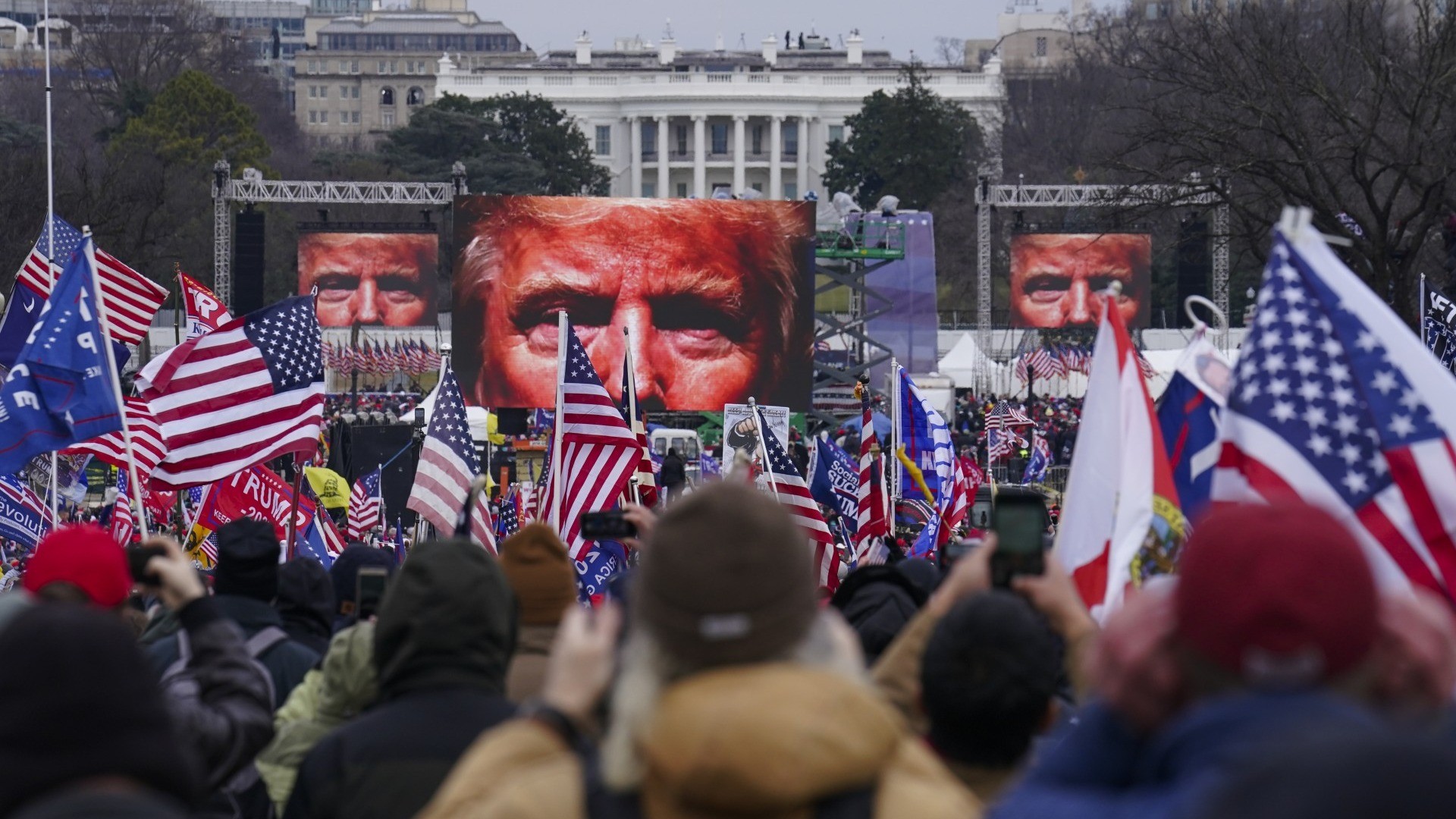 Tegola per Trump: il giudice autorizza la Camera ad avere la sua dichiarazione dei redditi