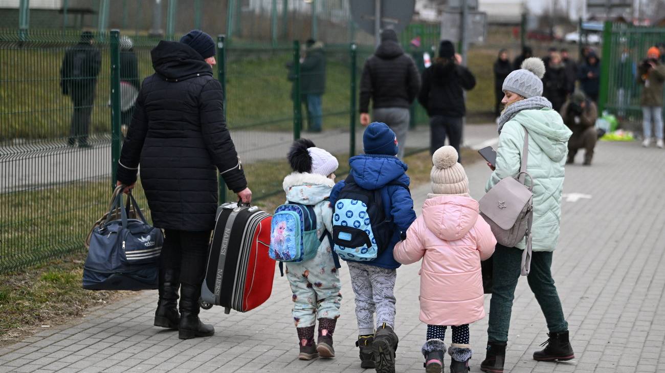 Ucraina: quattro milioni di profughi lasciano la Polonia e tornano a casa