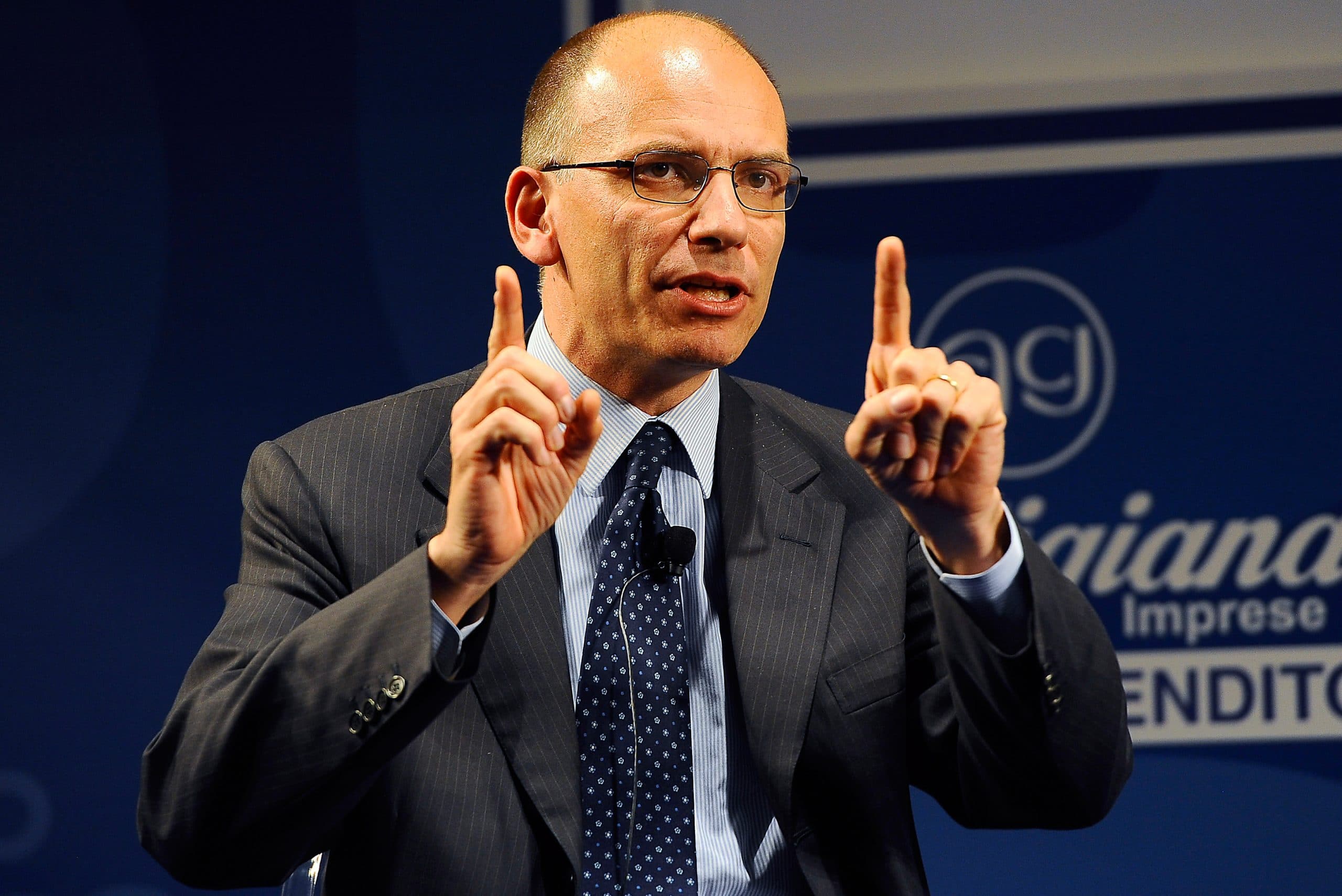 Letta: "La destra è un pericolo, ha la smania di limitare le libertà individuali. Guardate le Marche"