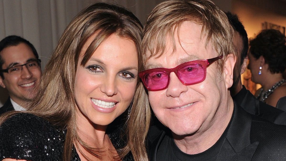 Elton John e Britney Spears, è uscito il loro primo brano insieme: ascolta "Hold Me Closer"