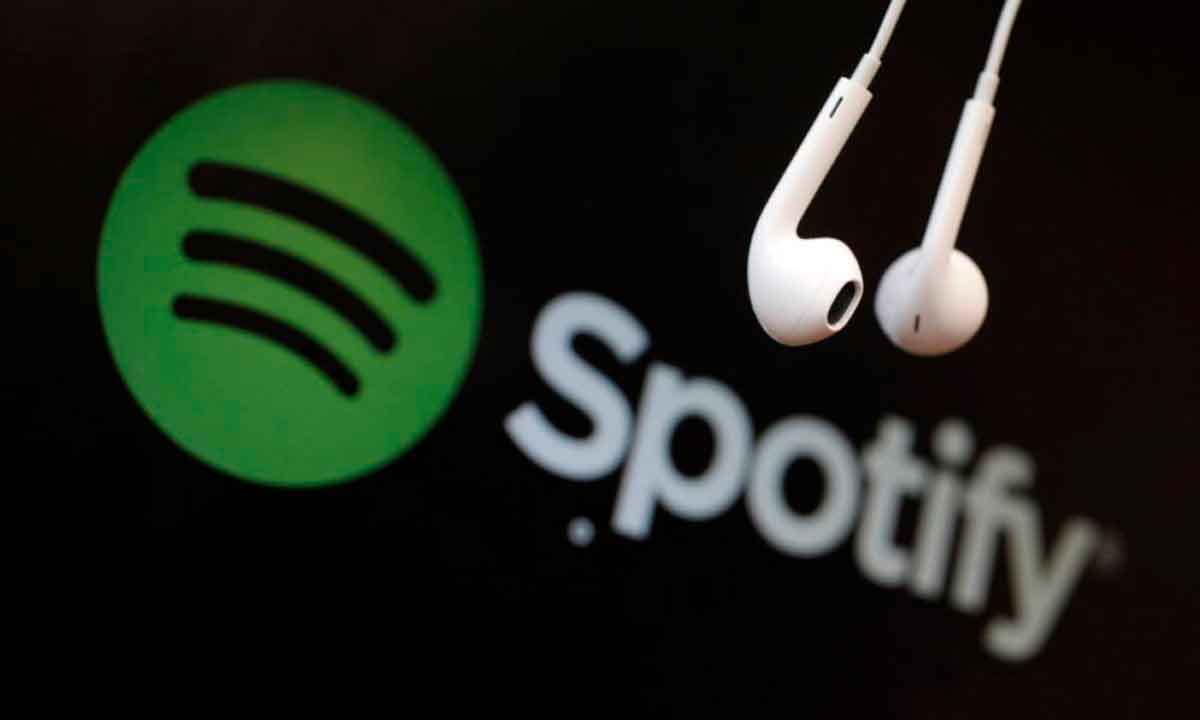 Spotify sperimenta una nuova funzione: la possibilità di registrare reazioni audio alle playlist musicali