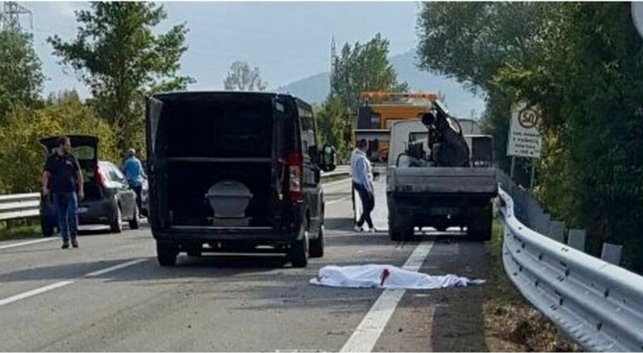 Castel Volturno, donna uccisa da un pirata della strada: l'auto risultava rottamata e non poteva circolare