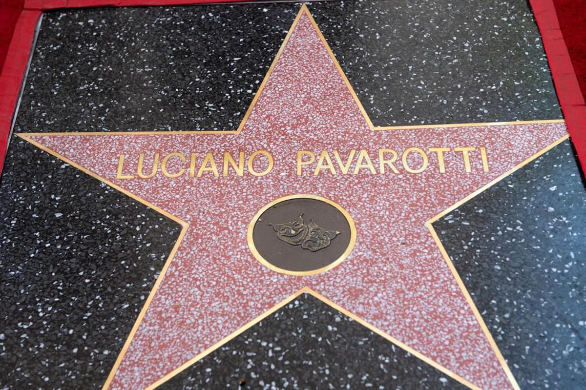La stella di Luciano Pavarotti brillerà sulla Walk of Fame di Hollywood