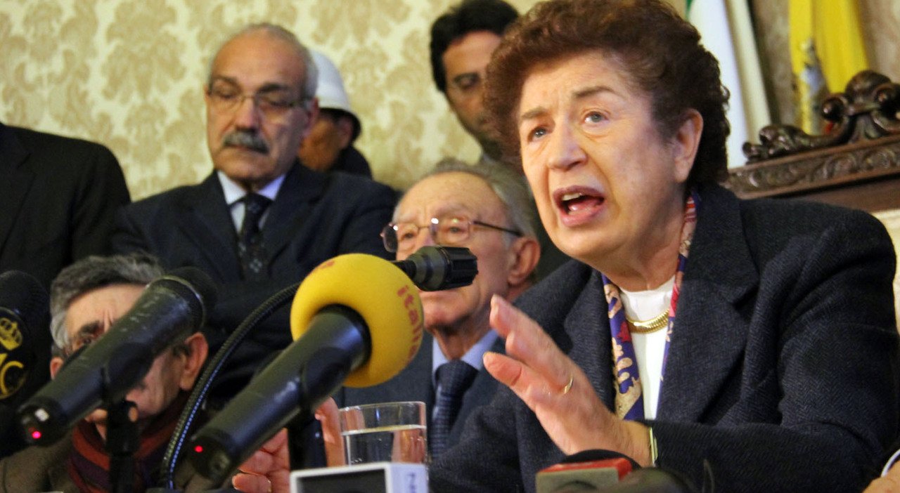 Rosa Russo Iervolino smentisce la sua morte: "Ho solo un po' di mal di schiena"