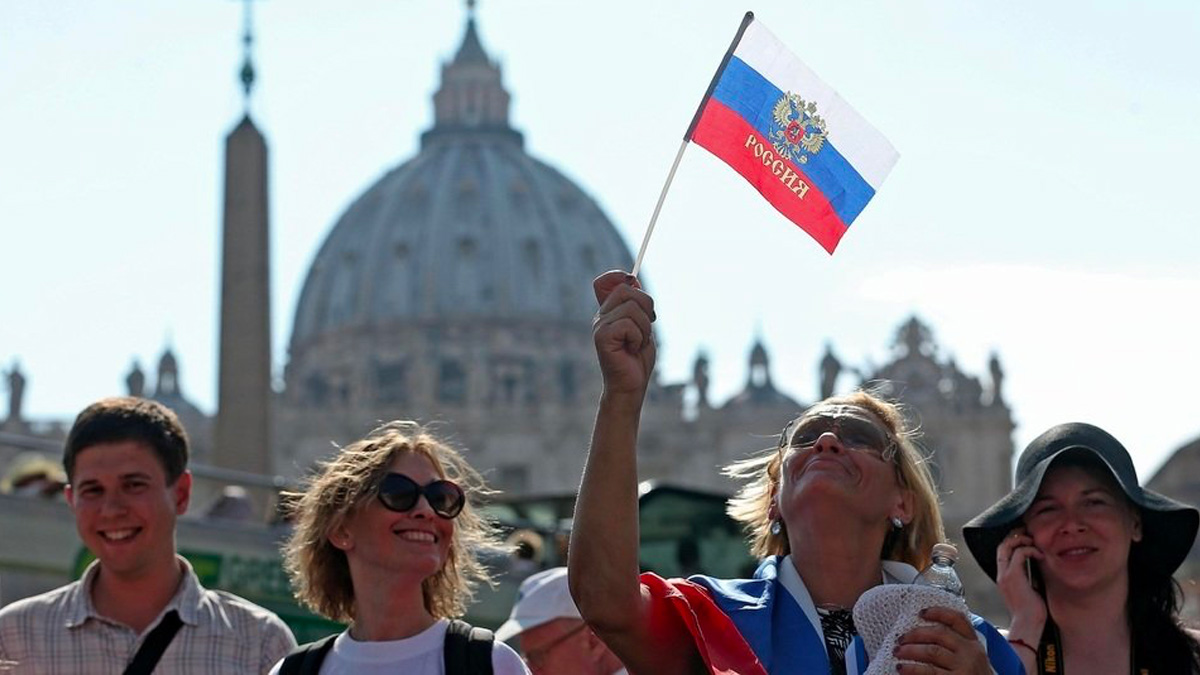 Roma, l'allarme di Federalberghi: "Il turismo russo  è stato completamente azzerato"