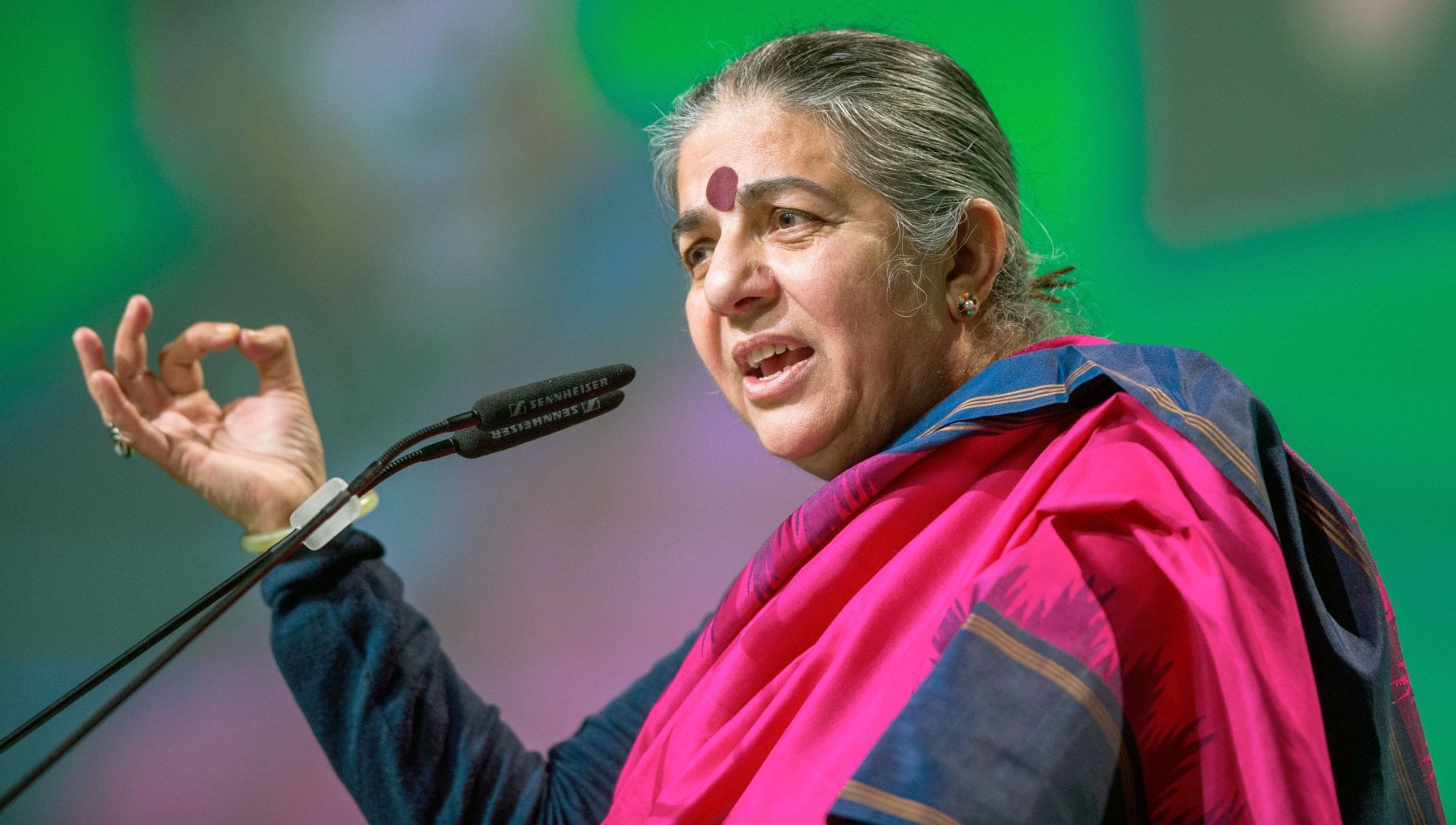 Vandana Shiva e il futuro dell'alimentazione: "Sovranità alimentare e agricoltura ecologica"