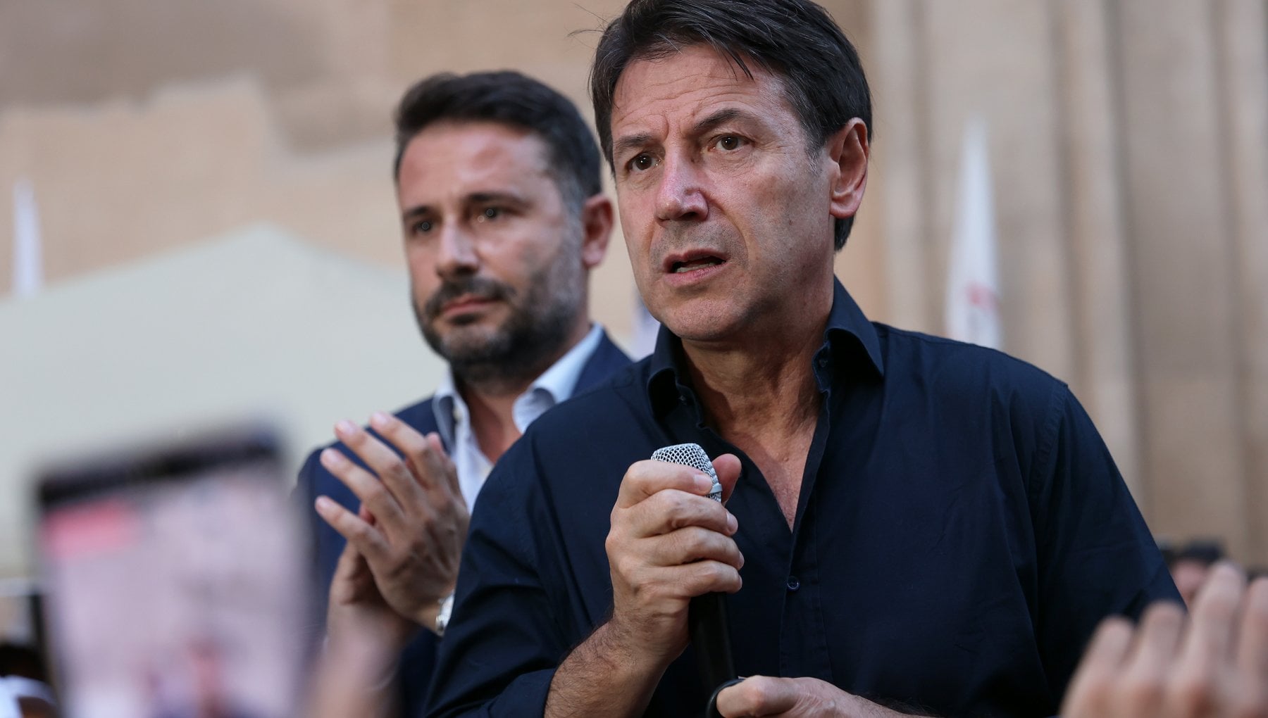 Manovra, Conte attacca il governo: "Legge pavida, dichiarano guerra ai poveri"