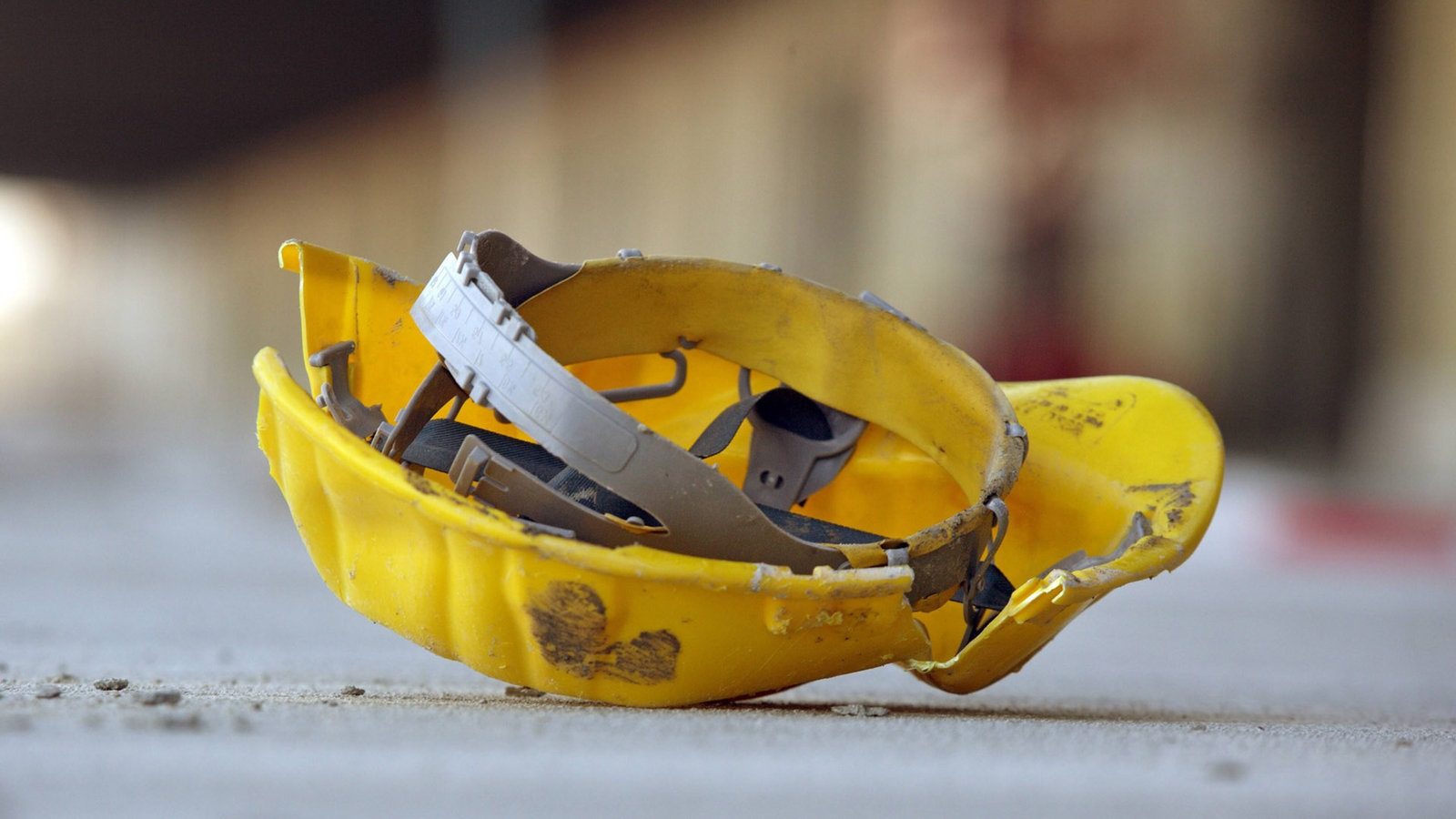 Muore un operaio al centro di Roma, schiacciato da un macchinario in un cantiere