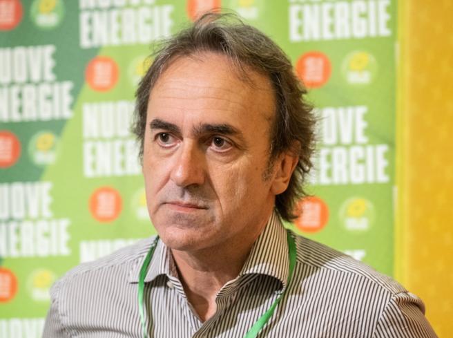 Bonelli: "Il nucleare non è un'energia sicura, basta raggirare gli italiani"