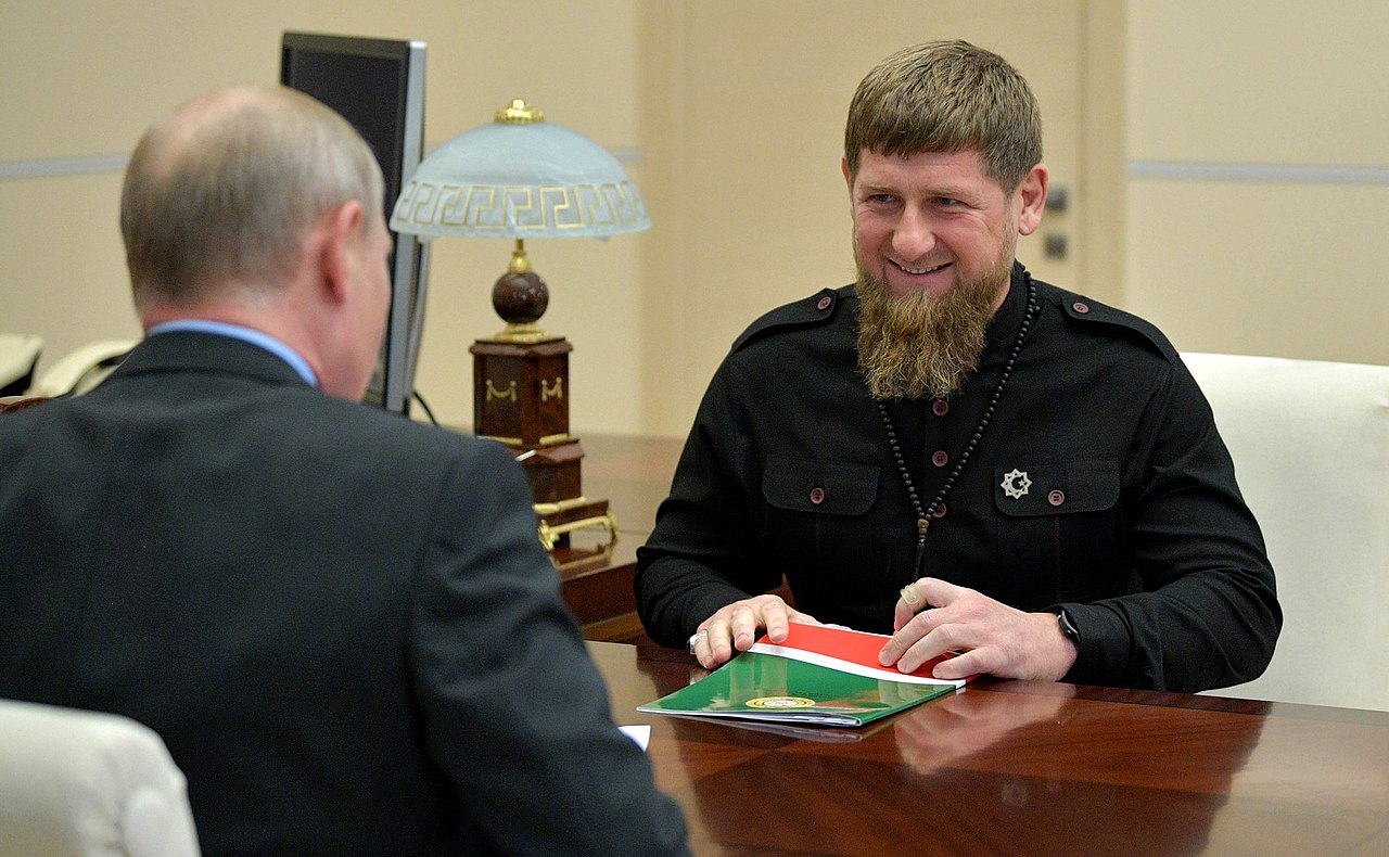 Il leader ceceno Kadyrov contro la strategia di Putin: “I miei uomini per riprendere le città perse”