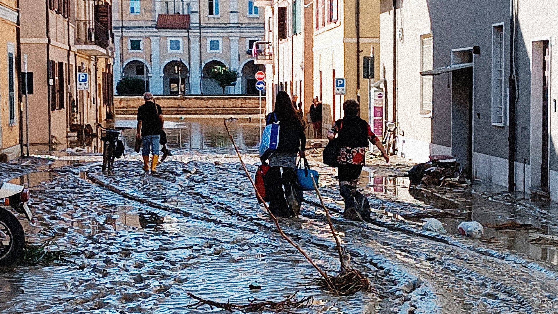 Alluvione nelle Marche: polemiche sulle opere di messa in sicurezza attesa per 30 anni