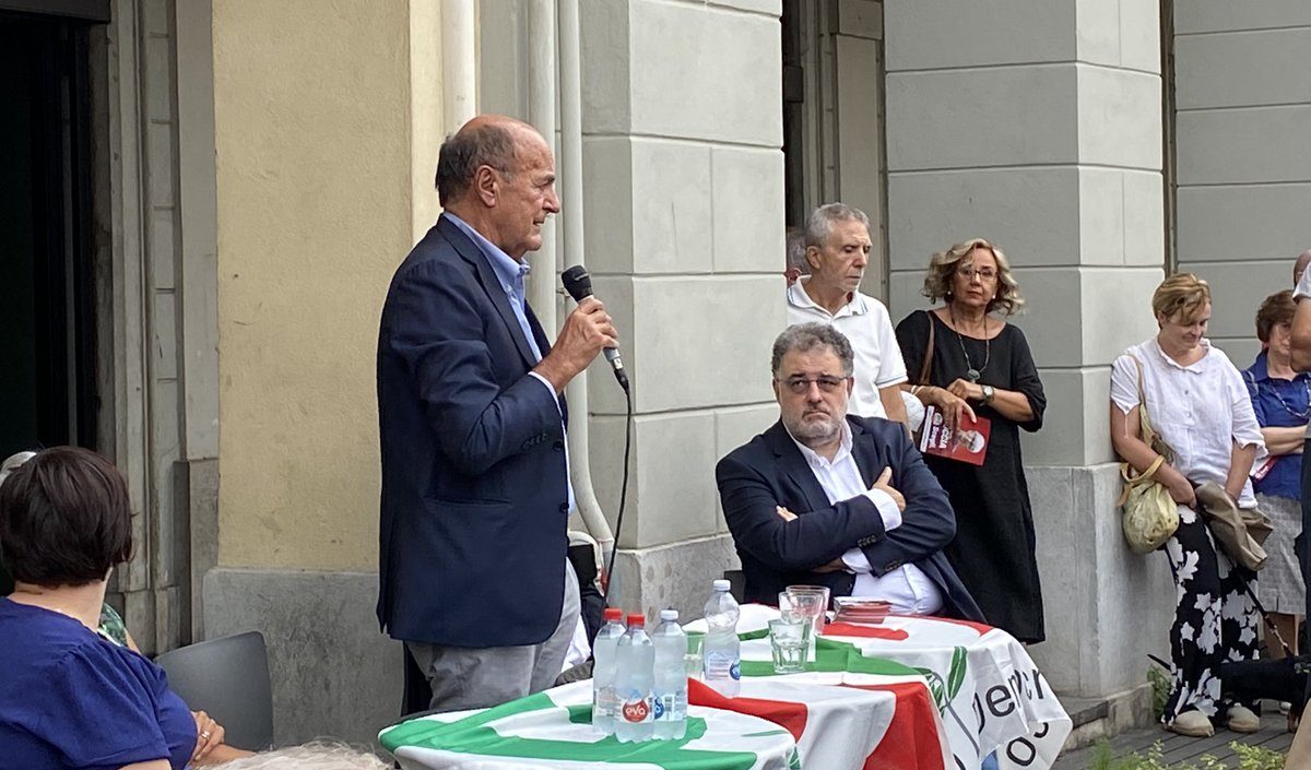 Bersani sente che il vento sta cambiando: "Possiamo vincere nell'ultima settimana" Bersani sente che il vento sta cambiando: "Possiamo vincere nell'ultima settimana"