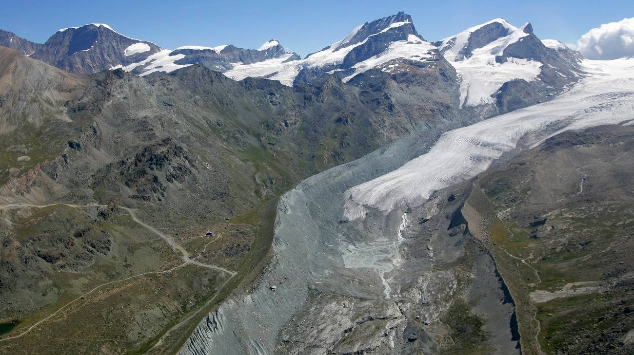 Una catastrofe ambientale sotto i nostri occhi: i ghiacciai svizzeri hanno il perso 6% del loro volume