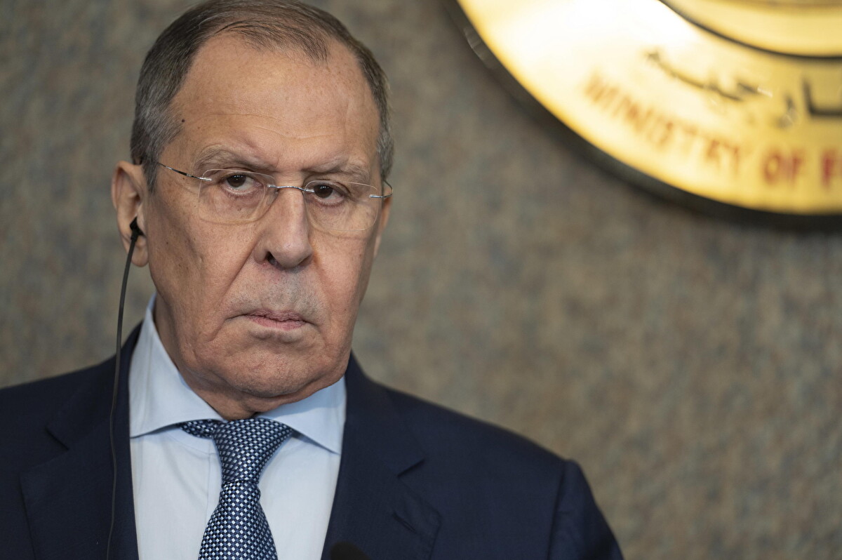 Ucraina, Lavrov ribalta la realtà: "L'integrità territoriale distrutta dal golpe del 2014..."