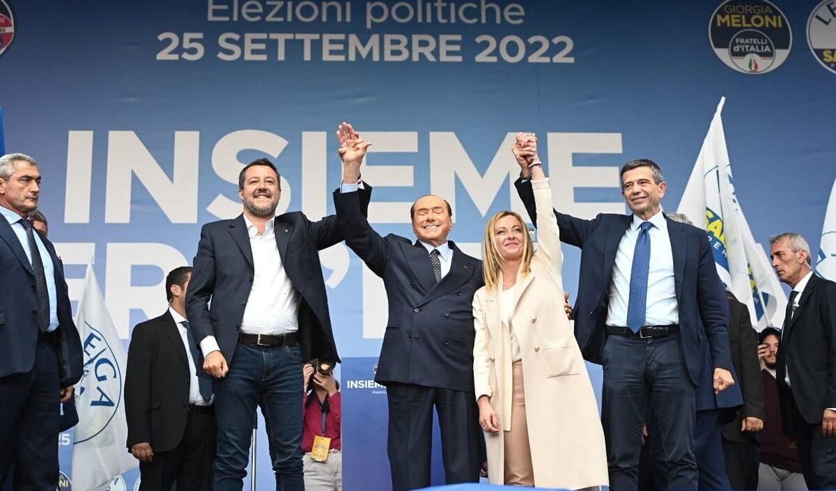Berlusconi con il colbacco di Putin, la fan di Orban e Salvini contro Von der Layen: vogliamo dar loro l'Italia?