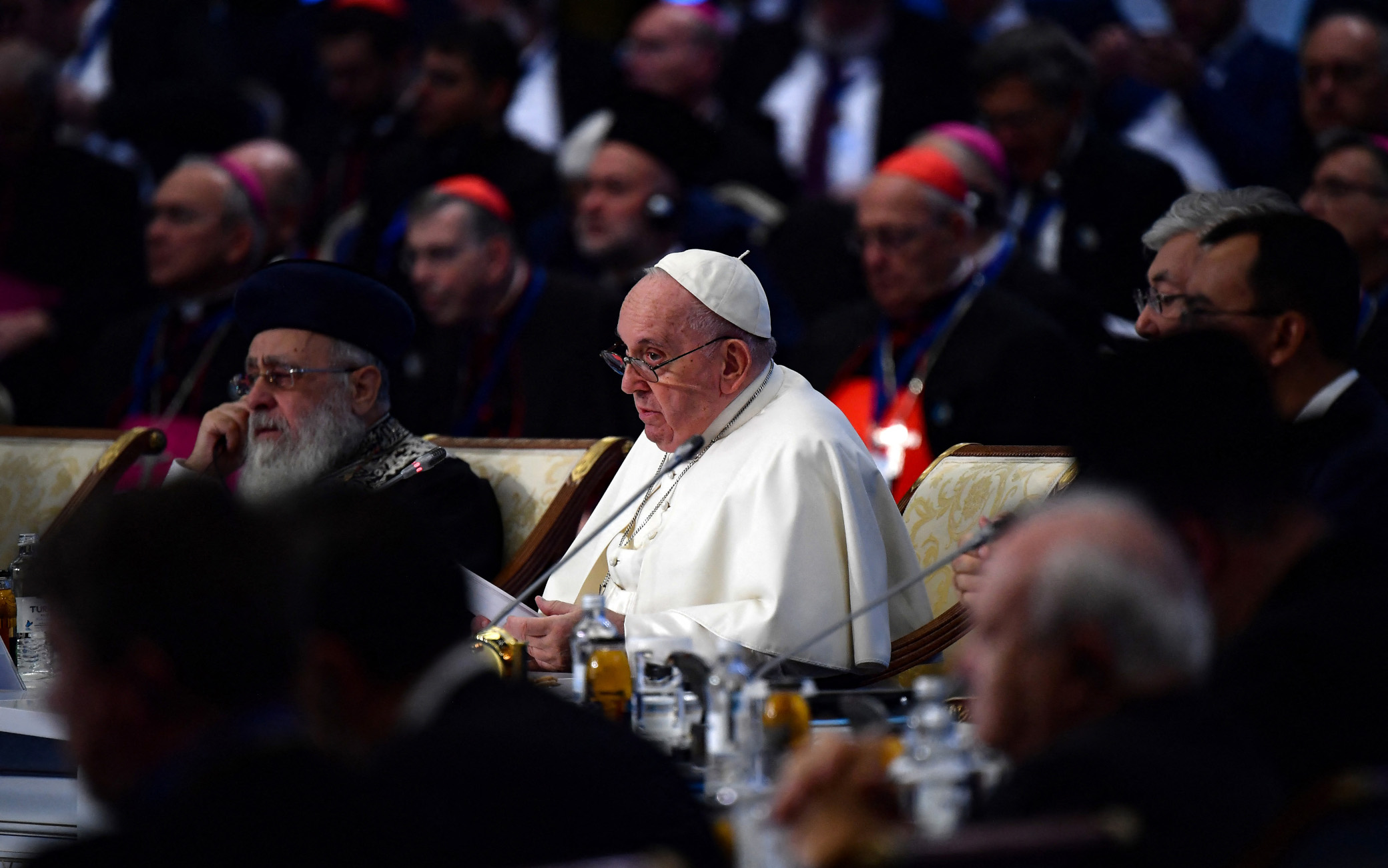 Papa Francesco: "Disuguaglianze e ingiustizie provocano odio e terrorismo, dobbiamo fermarci"